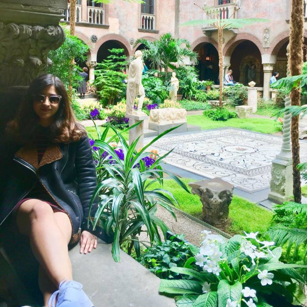 Meet your Posher, Myra